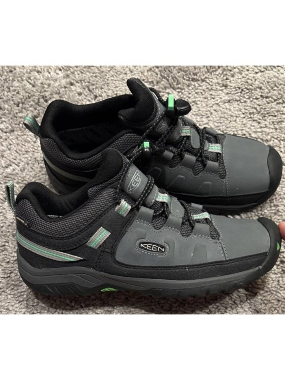 Nice! KEEN Targhee Size 5 EU 37 Black Waterproof Hiking Sneakers 1024011